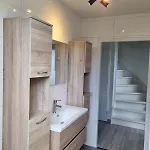 Holiday home Woning Met Voorverwarmde, Overdekte Jacuzzi In De Tuin