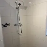 Woning Met Voorverwarmde, Overdekte Jacuzzi In De Tuin * Ewijk