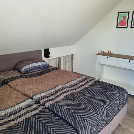 Дом отдыха Woning Met Jacuzzi In Grote Tuin *