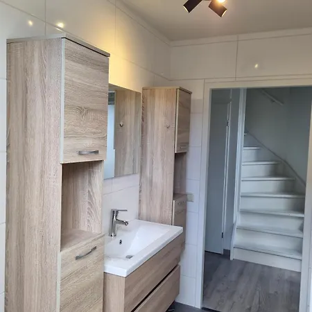 Holiday home Woning Met Jacuzzi In Grote Tuin