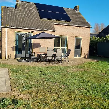 Ferienhaus Woning Met Voorverwarmde, Overdekte Jacuzzi In De Tuin *