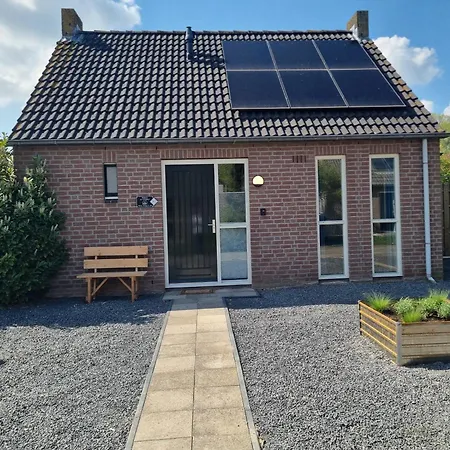 Vakantiehuis Woning Met Jacuzzi In Grote Tuin