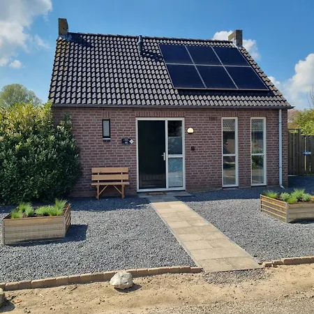 Holiday home Woning Met Voorverwarmde, Overdekte Jacuzzi In De Tuin *