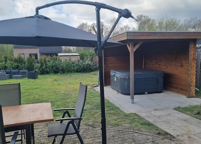 Woning Met Jacuzzi In Grote Tuin Holiday home *