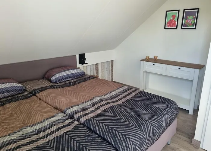 Holiday home Woning Met Jacuzzi In Grote Tuin *