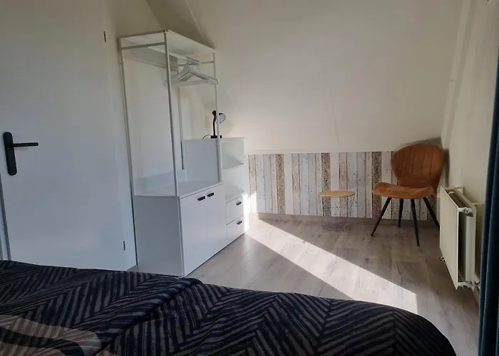 Woning Met Jacuzzi In Grote Tuin Дом отдыха