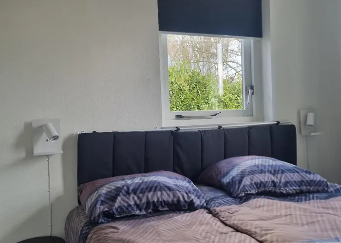 Woning Met Jacuzzi In Grote Tuin Дом отдыха *