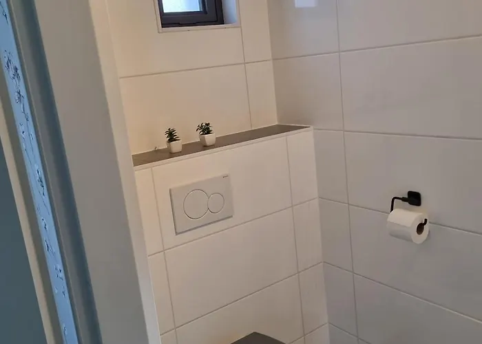 Woning Met Jacuzzi In Grote Tuin Дом отдыха *
