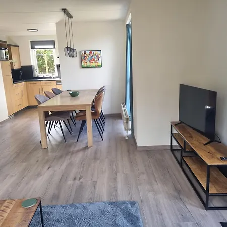 度假居 Woning Met Jacuzzi In Grote Tuin *