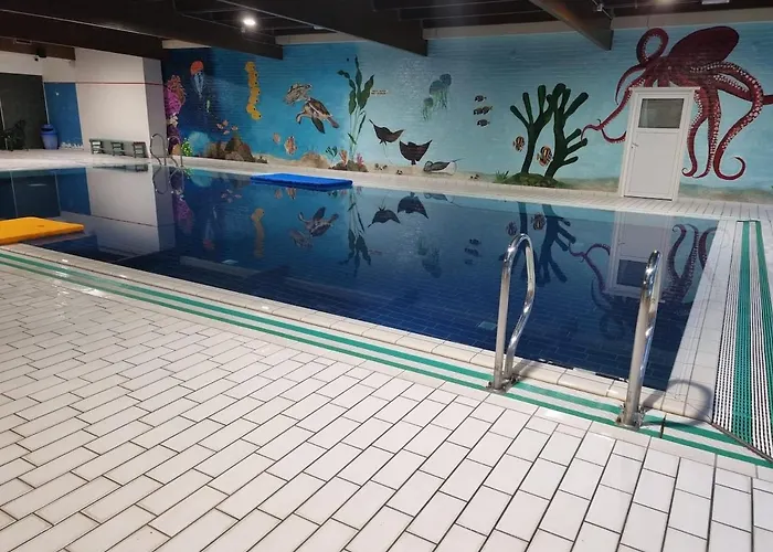 Woning Met Jacuzzi In Grote Tuin 度假居 Ewijk